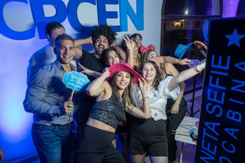 Cena anual celebración día del graduado en Ciencias Económicas