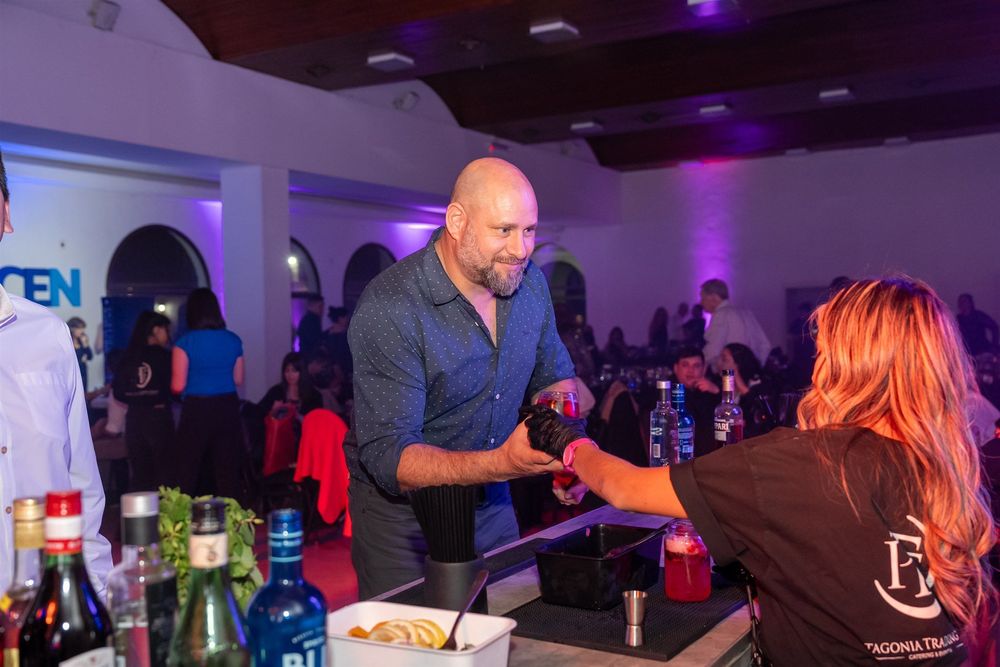 Cena anual celebración día del graduado en Ciencias Económicas